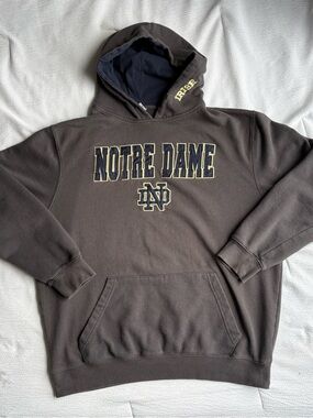 Notre Dame Fighting Irish Hoodie XL Gold Embroidered Spell Out Stadium Athletics